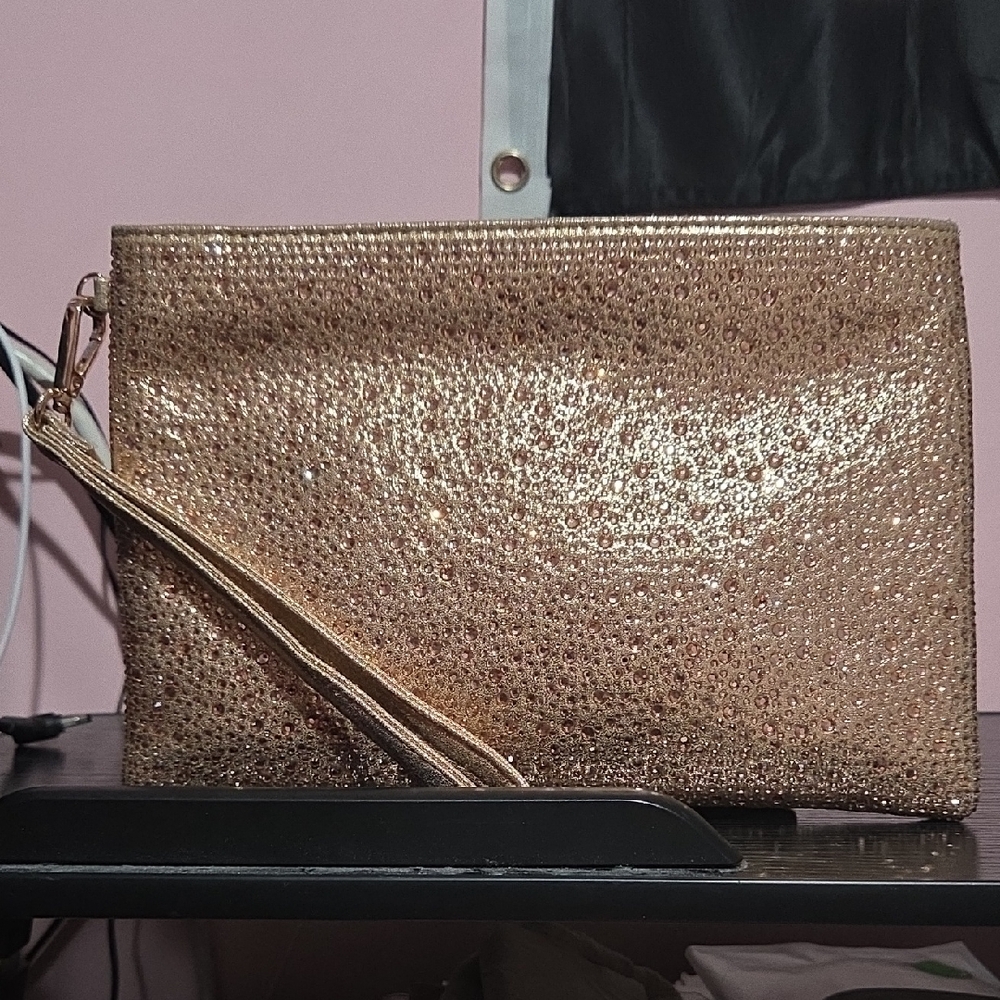 #7 - Le Chateau Elegant Rose Gold Bedazzeled Clutch Bag